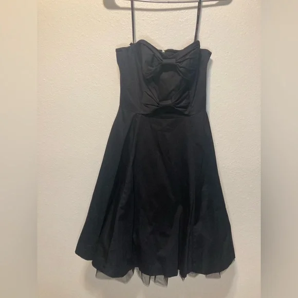 Betsey Johnson Sweetheart Neck Dress - Picture 2 of 7